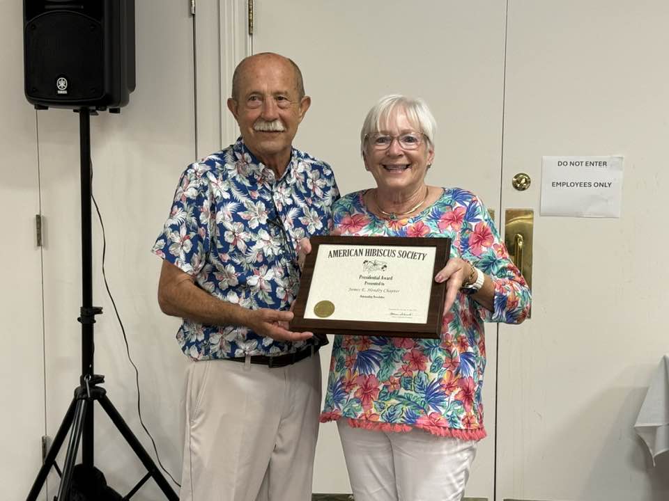 JEH President Cathy Dunn accepts Award for Best Newsletter